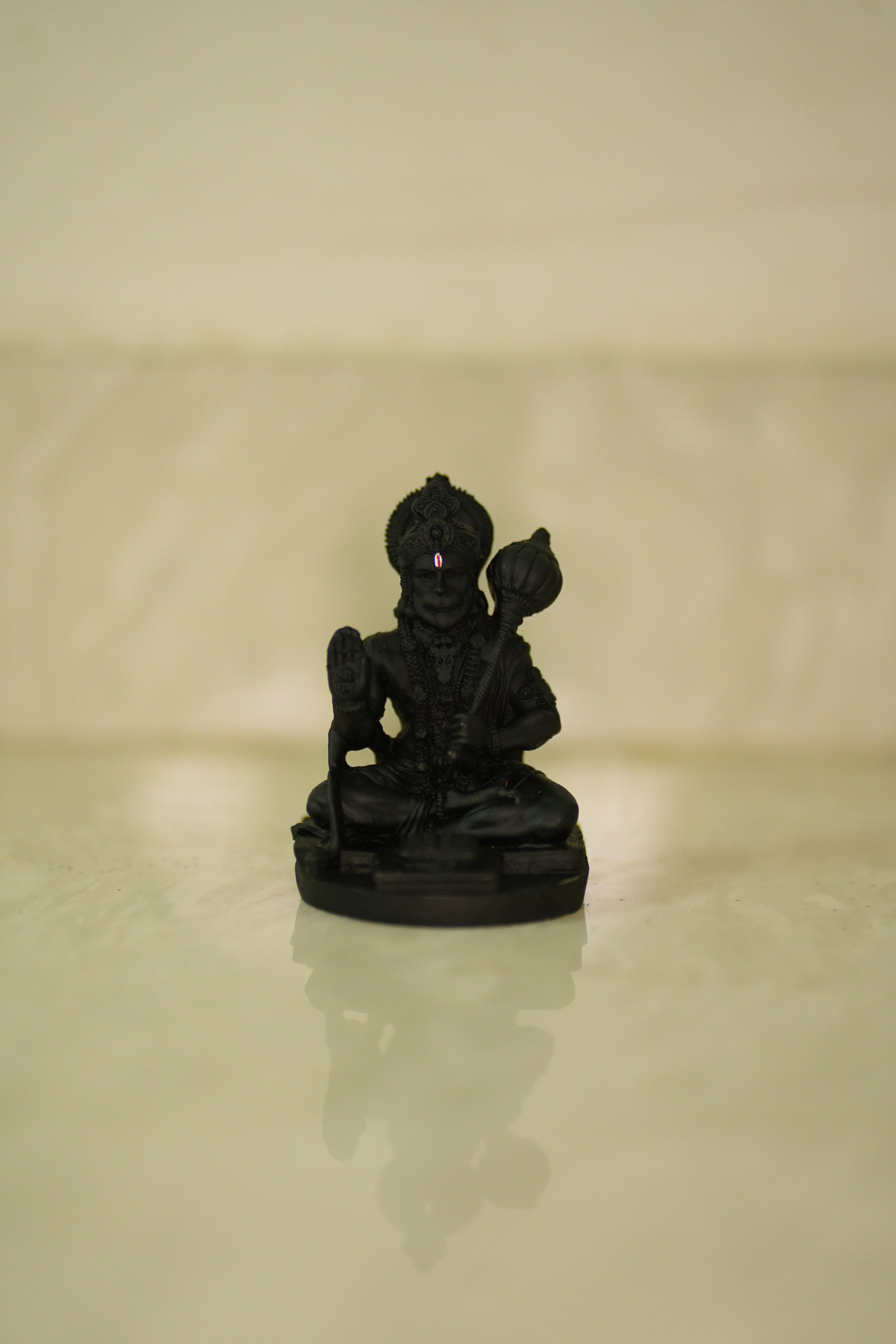 Hanuman Ji Blessing Idol – Matte Black Finish